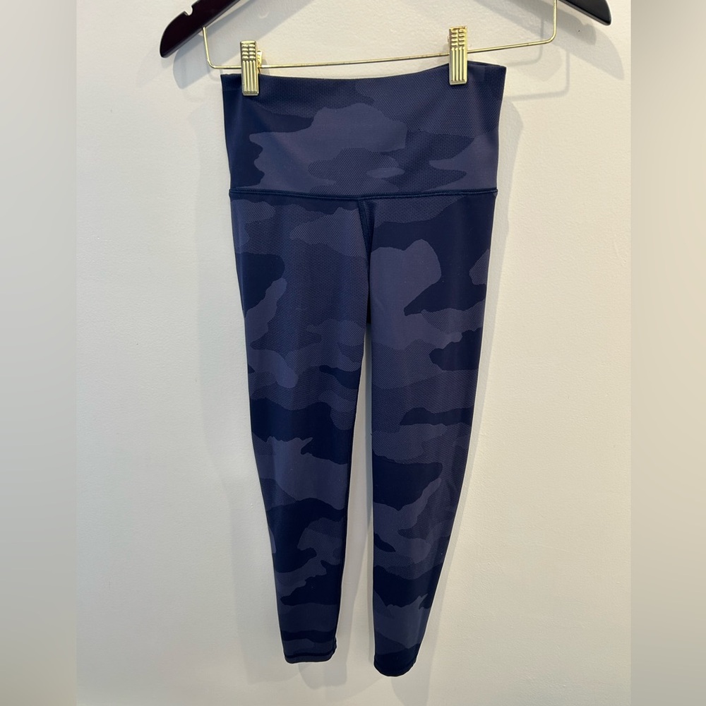 Aerie navy blue camo leggings